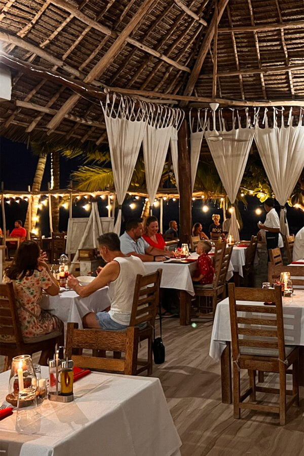 White Dream Restaurant V01