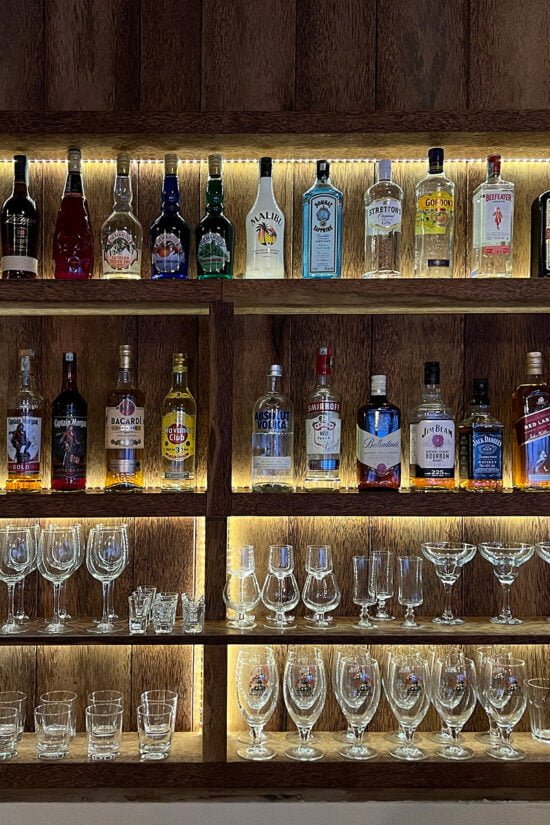 White Dream Lounge Bar V02